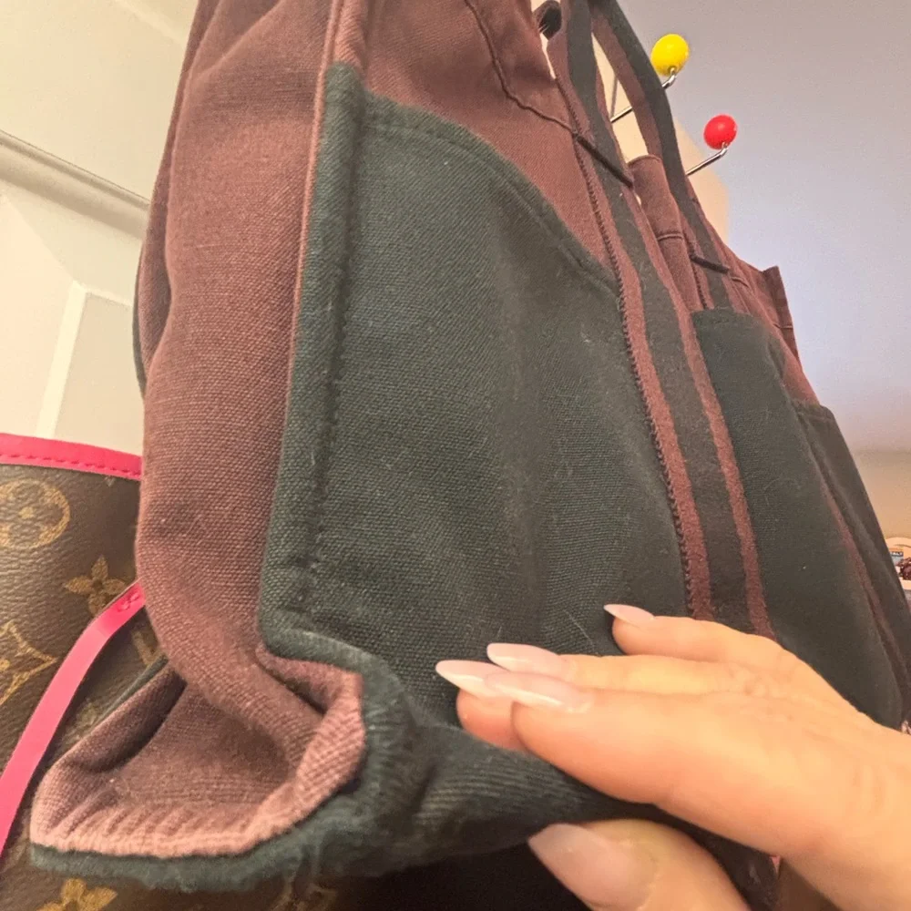 🌸Mom’s Sale**Authentic Hermes Black and Burgundy Top Handle travel Tote $215